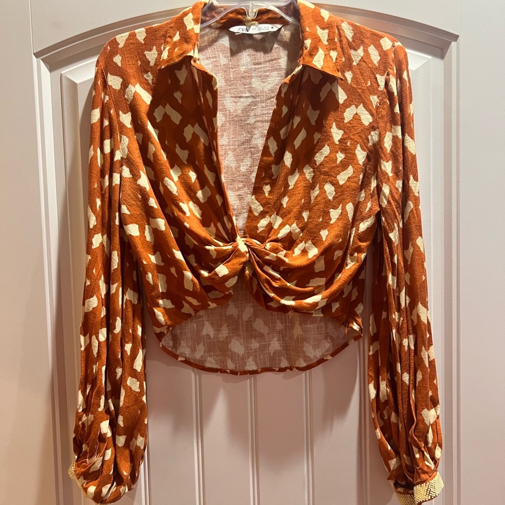 Zara longhorn burnt orange  beaded detail on cuff crop in front size small Linen